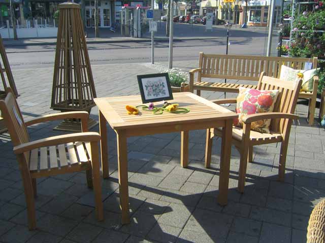 Geranienmarkt, Teak & Garden